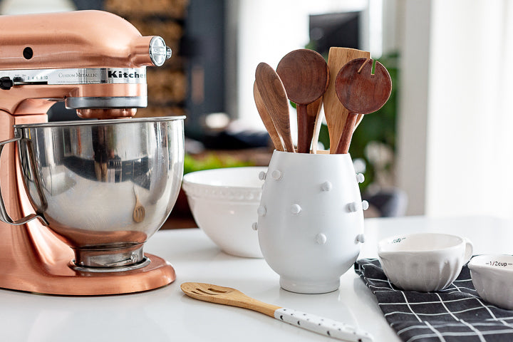 Textured polka dot utensil holder