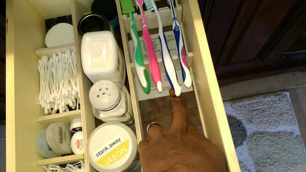 After lots of research on how to organize my bathroom drawers, here's what I did on my own.